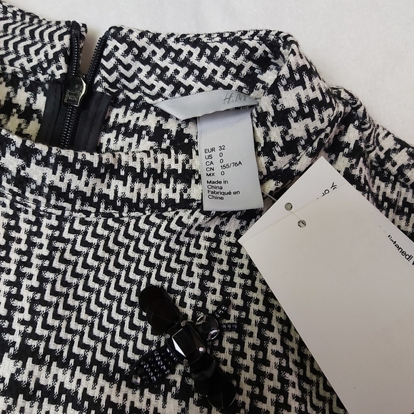 𝅺h&m Dress with Stand-up Collar - Picture 8 of 13